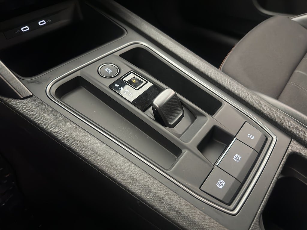 Vehicle Image 24