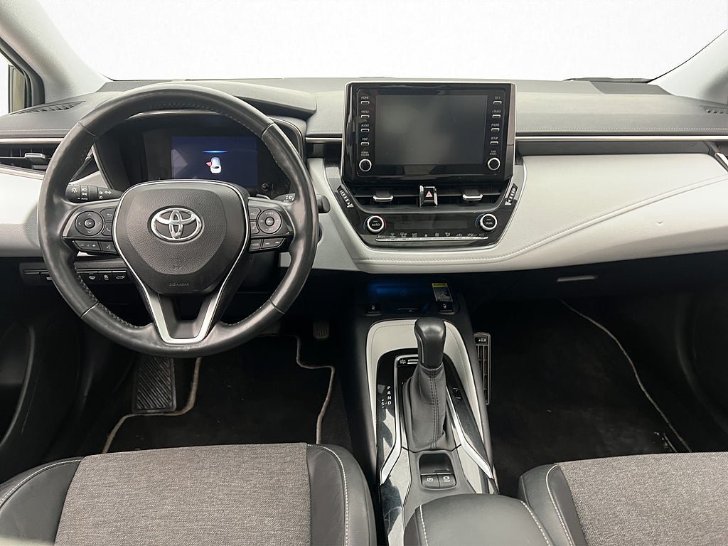 Vehicle Image 25