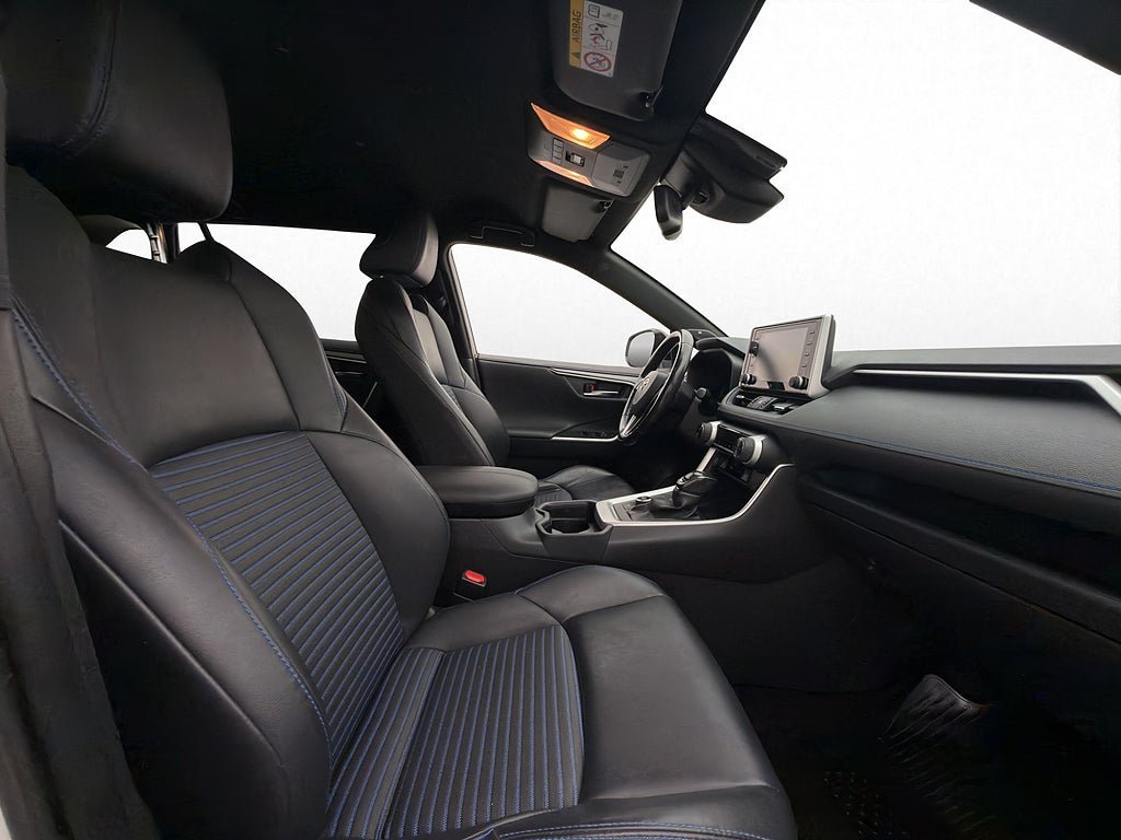 Vehicle Image 22