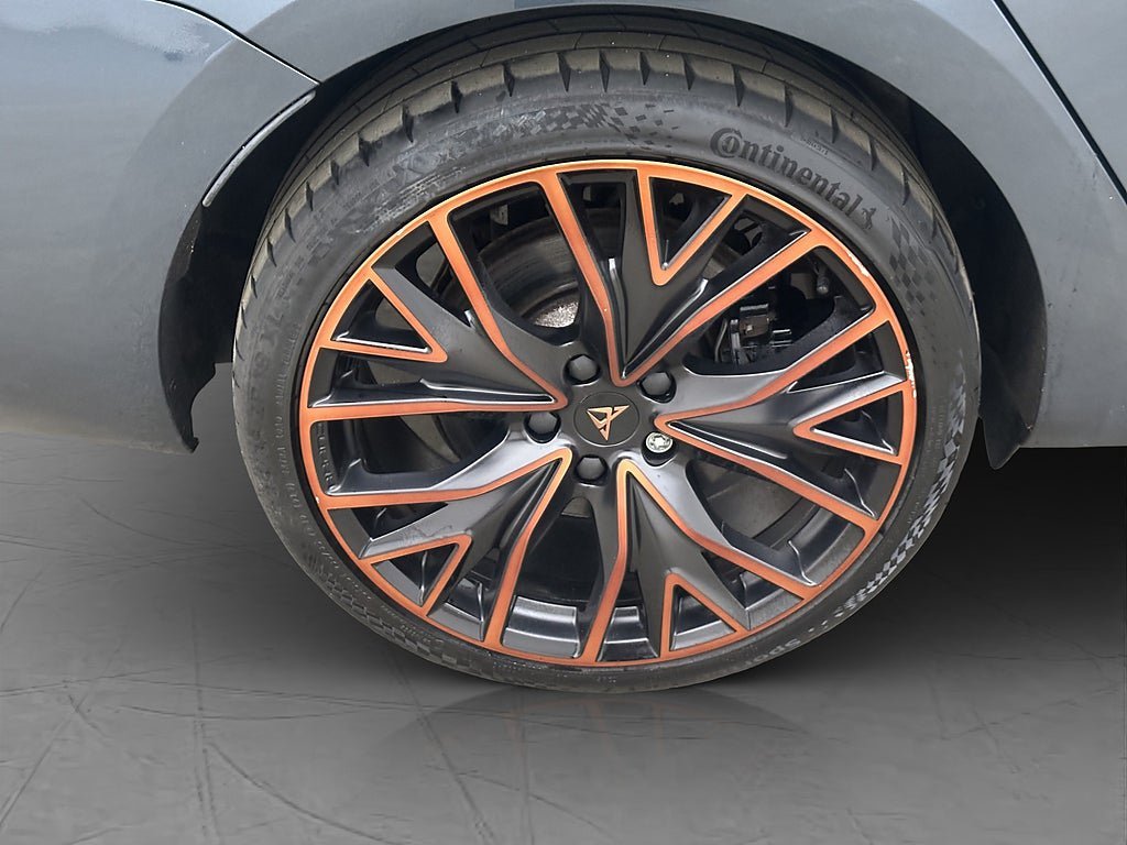 Vehicle Image 33