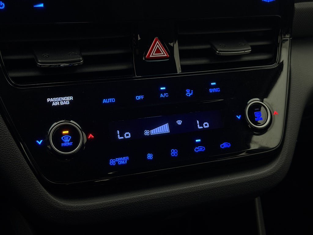 Vehicle Image 24