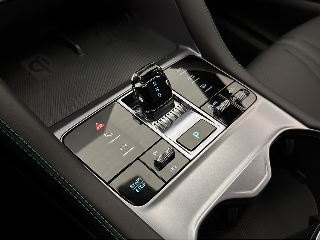 Vehicle Image 30