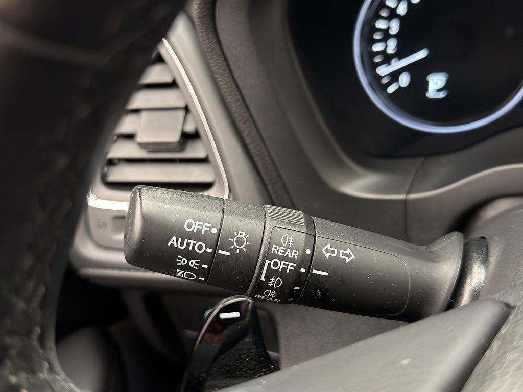 Vehicle Image 15
