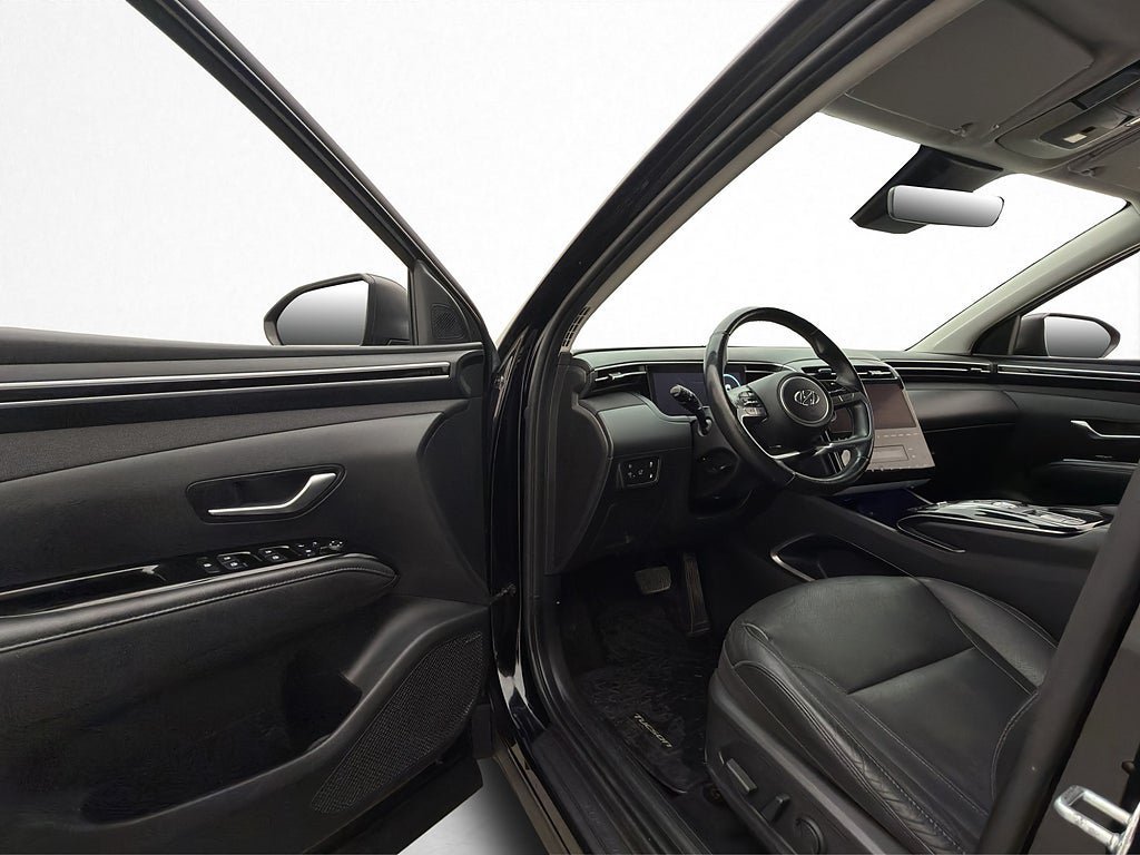 Vehicle Image 11