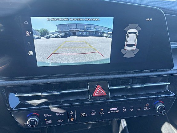 Vehicle Image 22