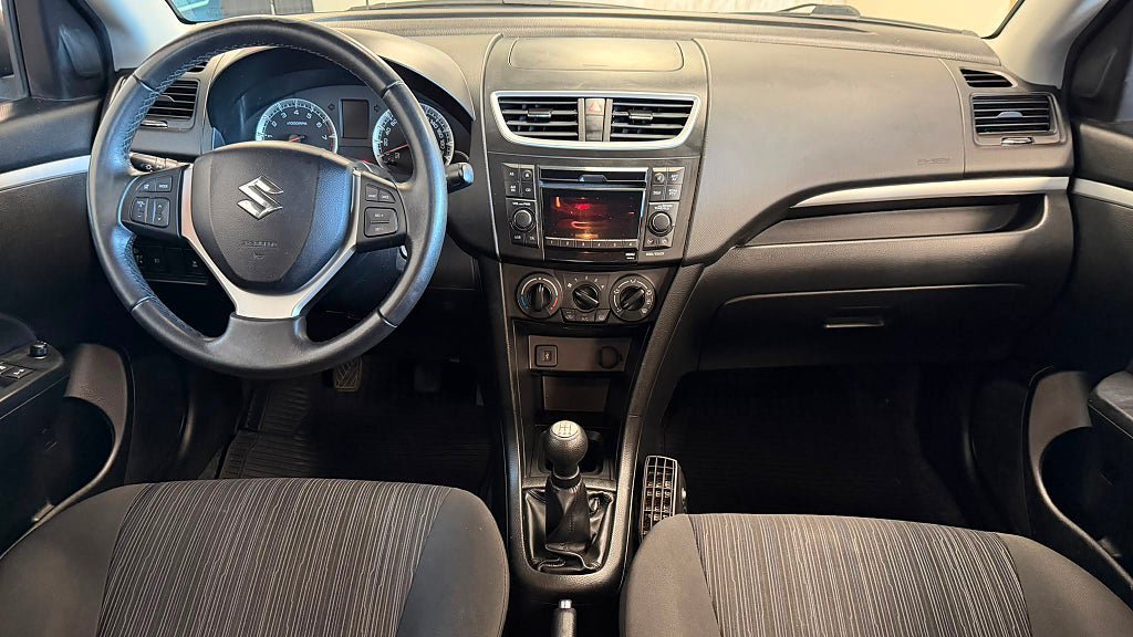 Vehicle Image 12