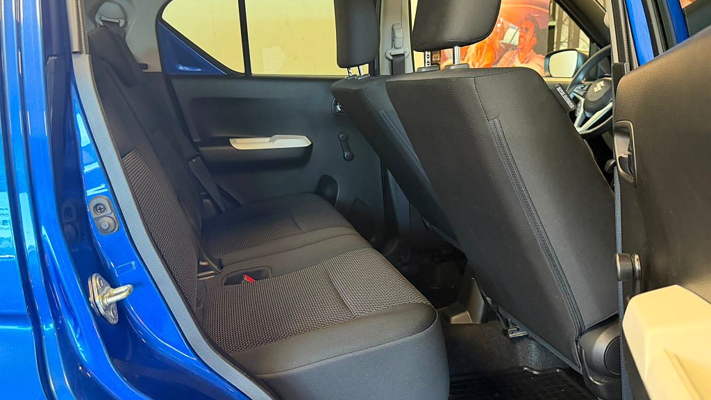 Vehicle Image 12