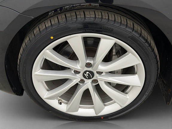 Vehicle Image 32