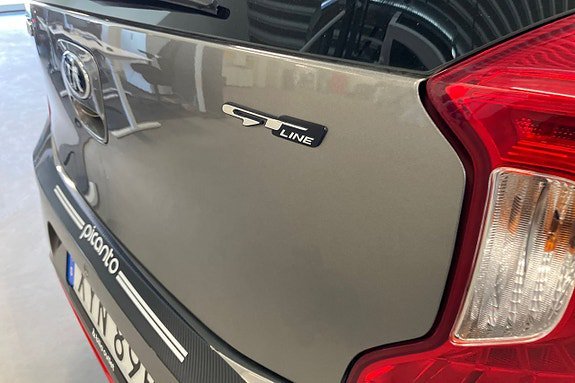 Vehicle Image 21