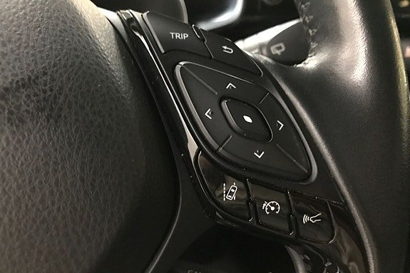 Vehicle Image 24