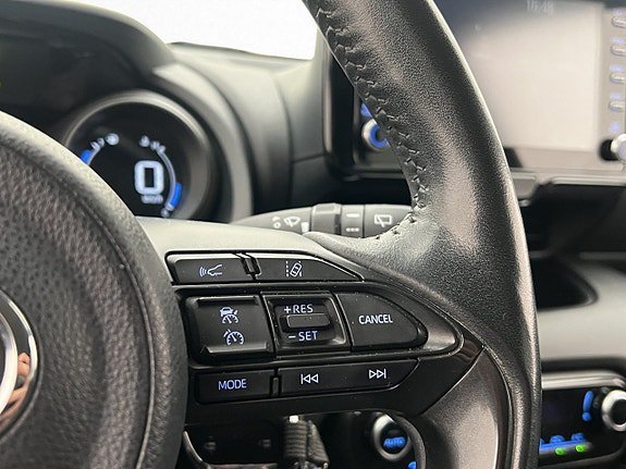 Vehicle Image 23