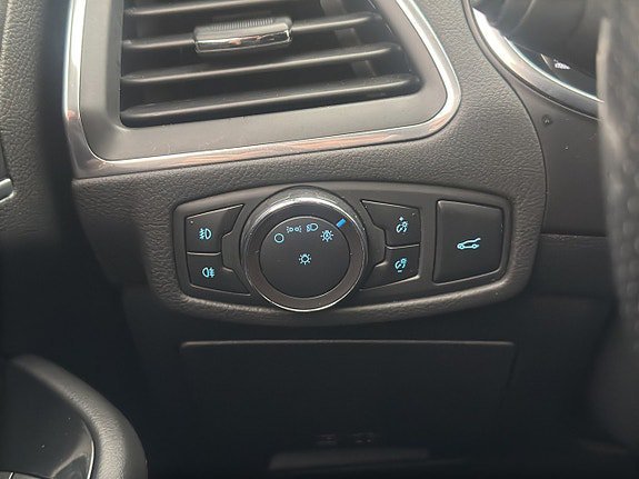 Vehicle Image 27