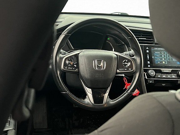 Vehicle Image 15