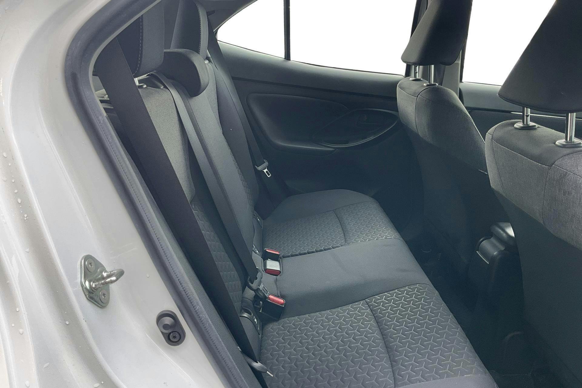 Vehicle Image 8