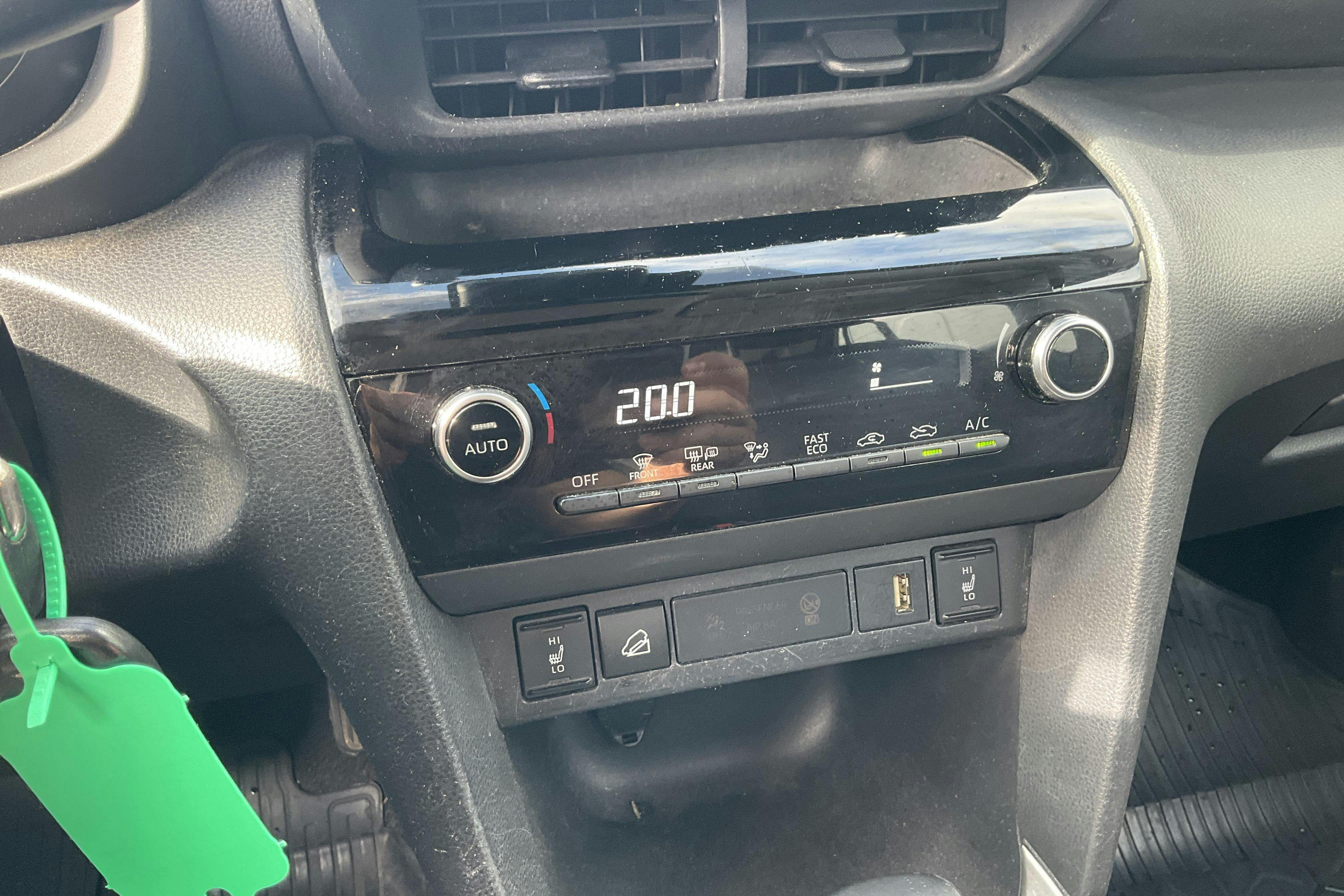 Vehicle Image 13