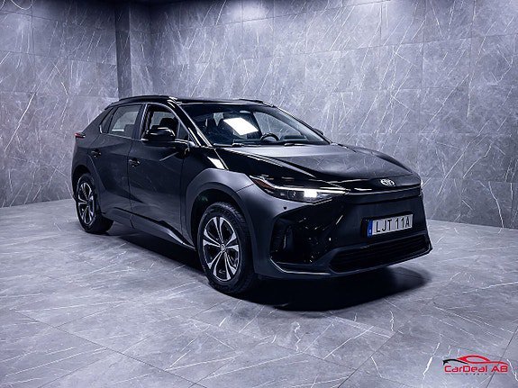 Vehicle Image 9