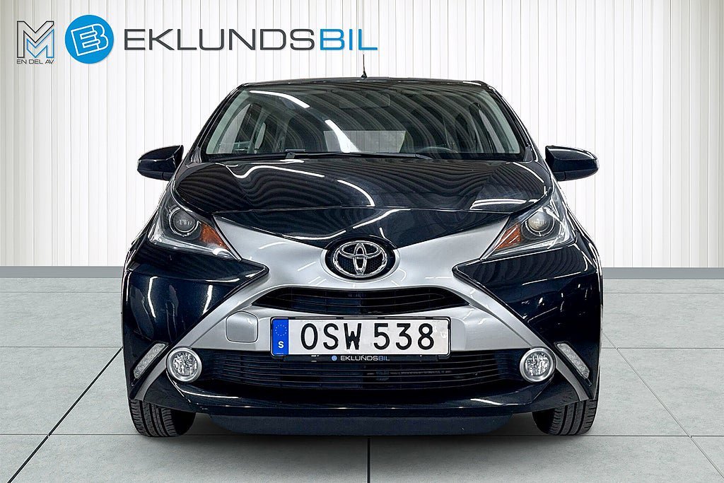 Vehicle Image 8