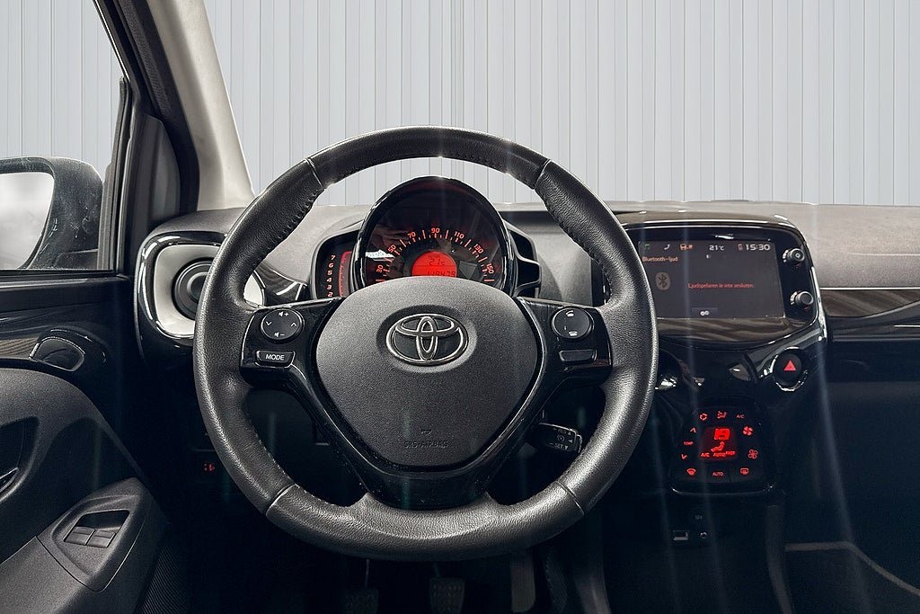 Vehicle Image 13