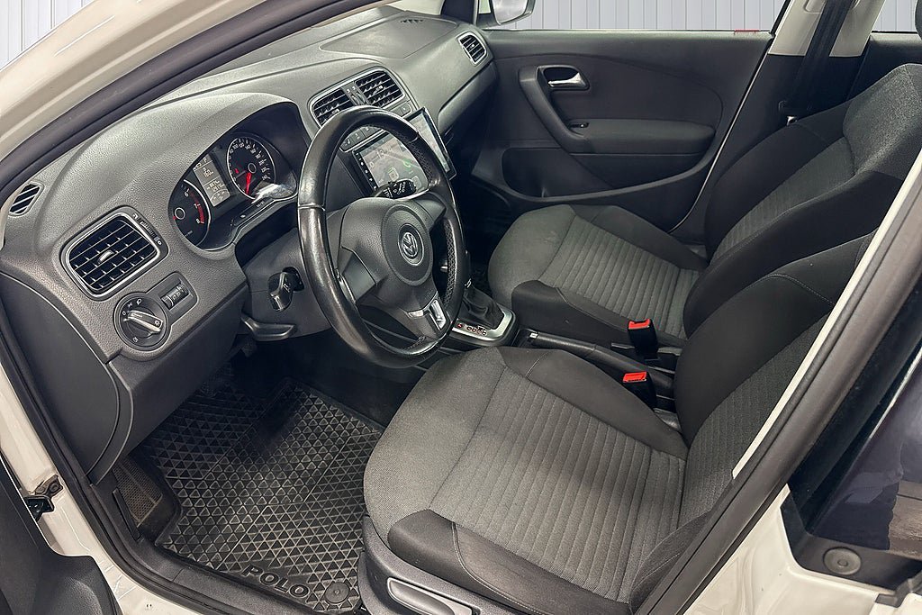 Vehicle Image 15