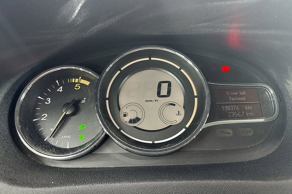 Vehicle Image 13