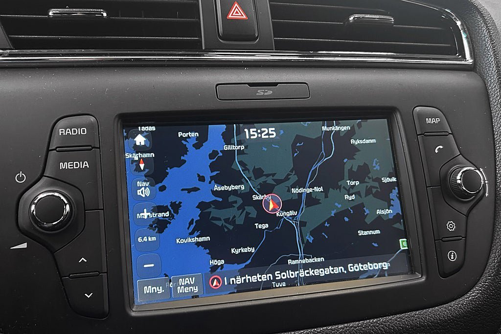 Vehicle Image 16
