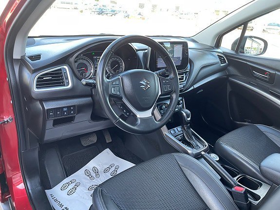 Vehicle Image 14
