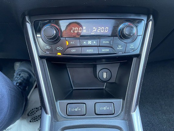Vehicle Image 29