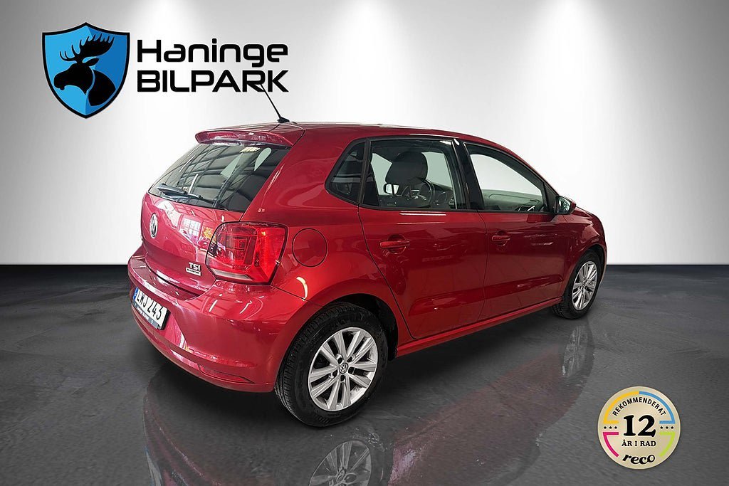 Vehicle Image 6