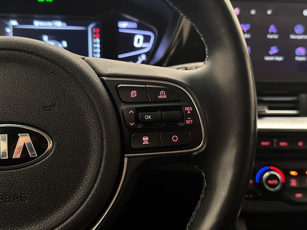 Vehicle Image 32