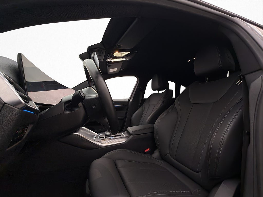 Vehicle Image 33