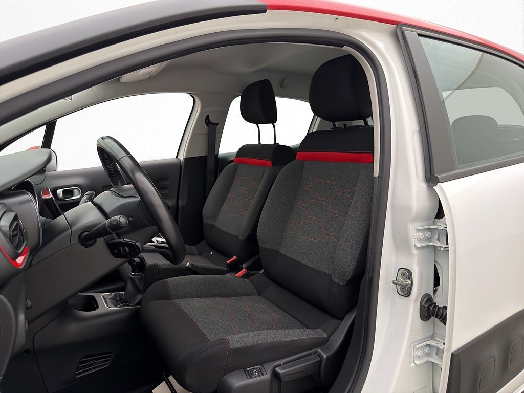 Vehicle Image 12