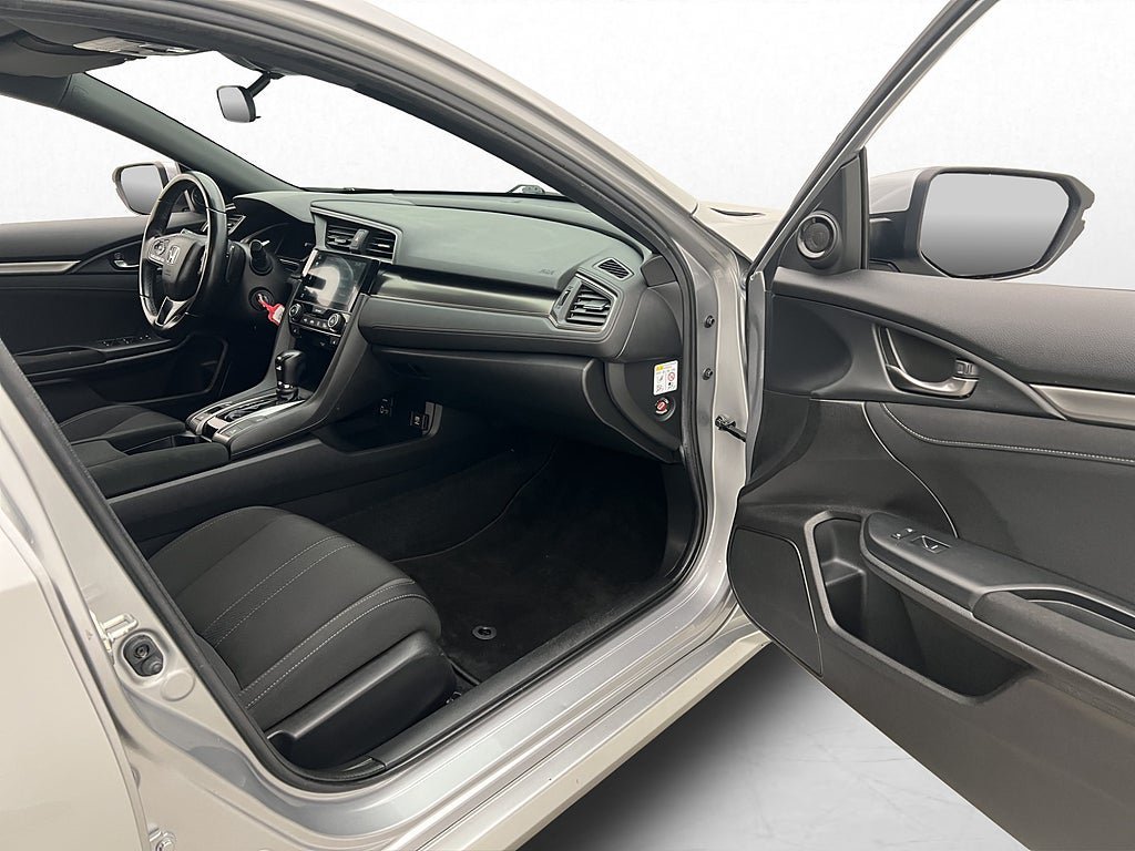 Vehicle Image 21