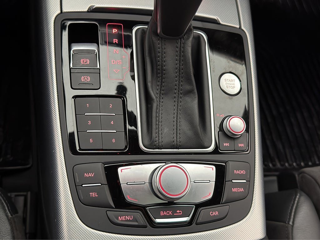 Vehicle Image 24