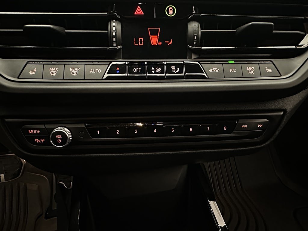 Vehicle Image 26