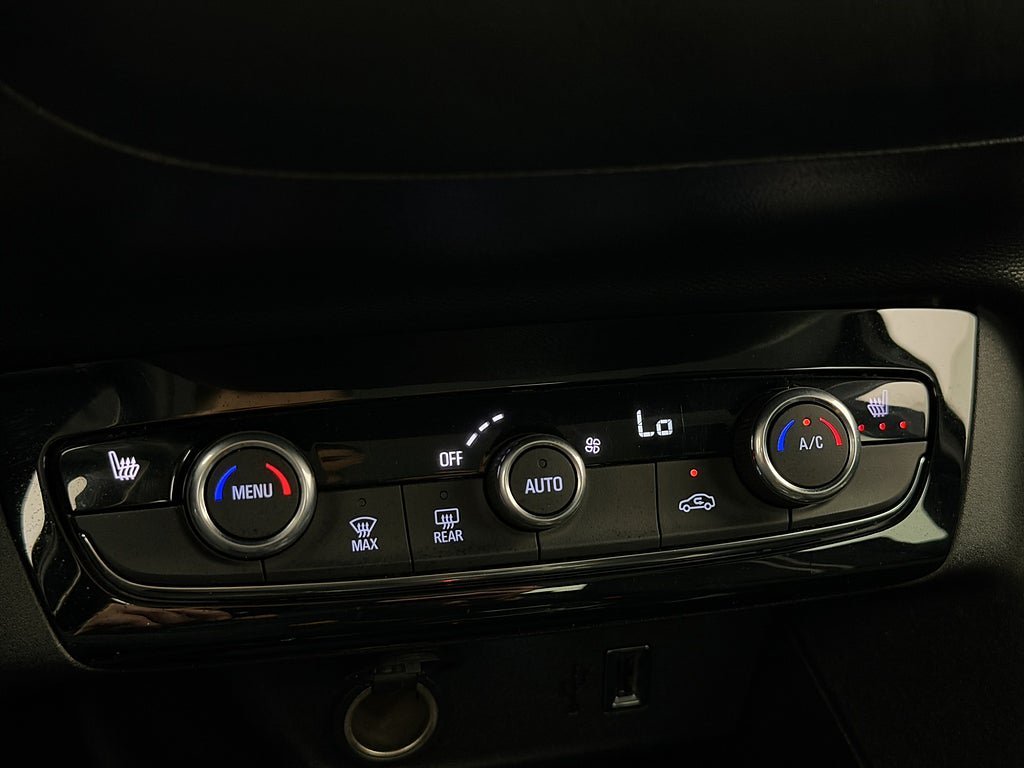 Vehicle Image 26
