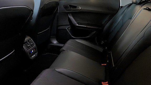 Vehicle Image 11