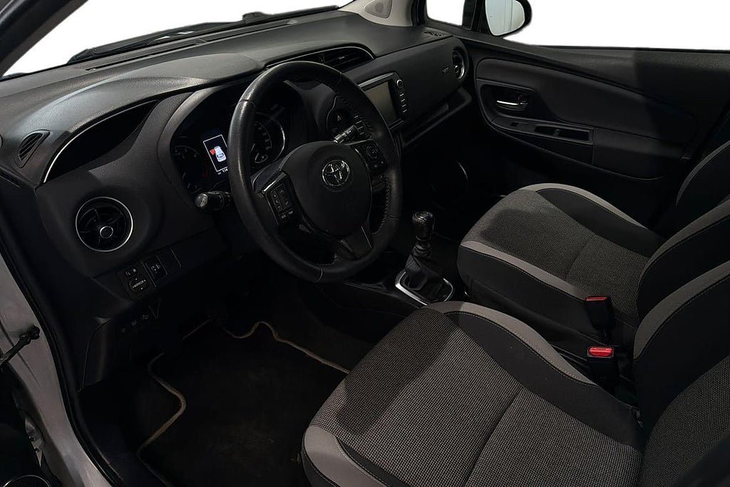 Vehicle Image 14