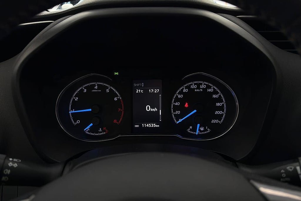 Vehicle Image 16