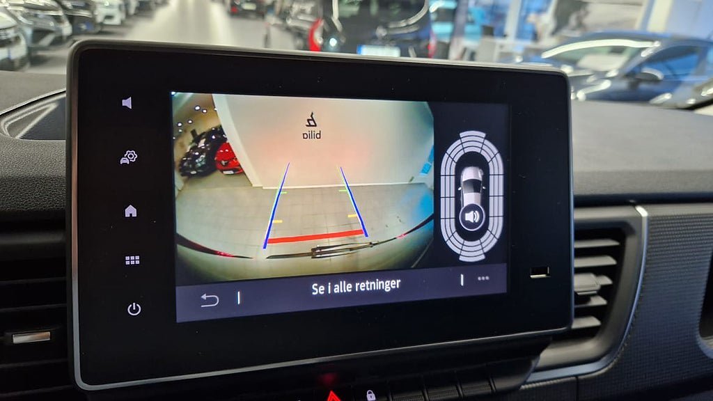 Vehicle Image 9