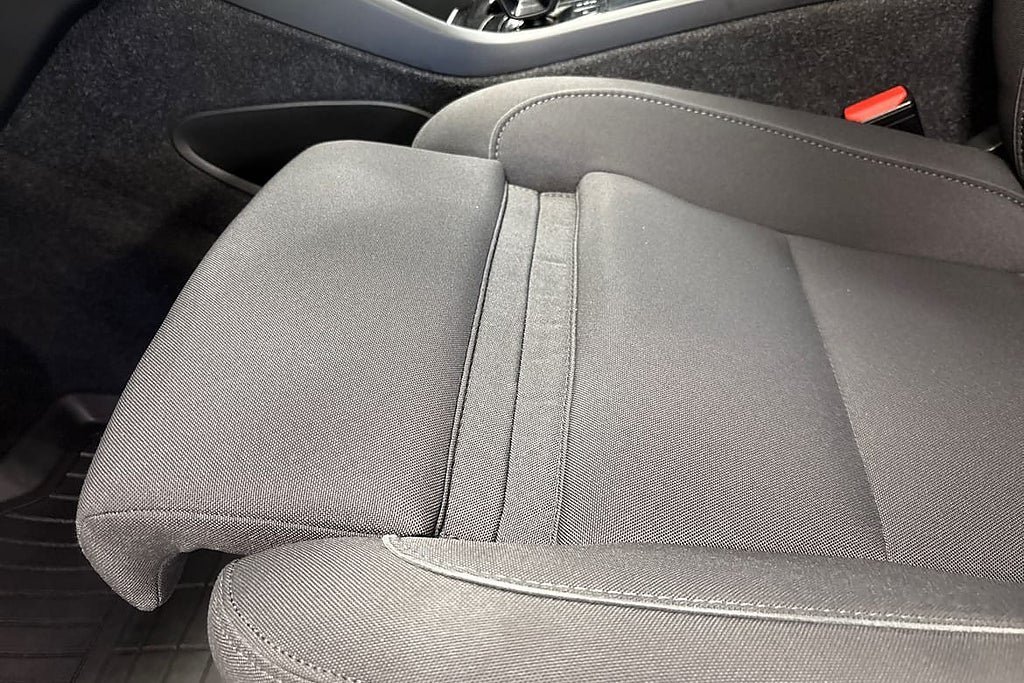 Vehicle Image 23