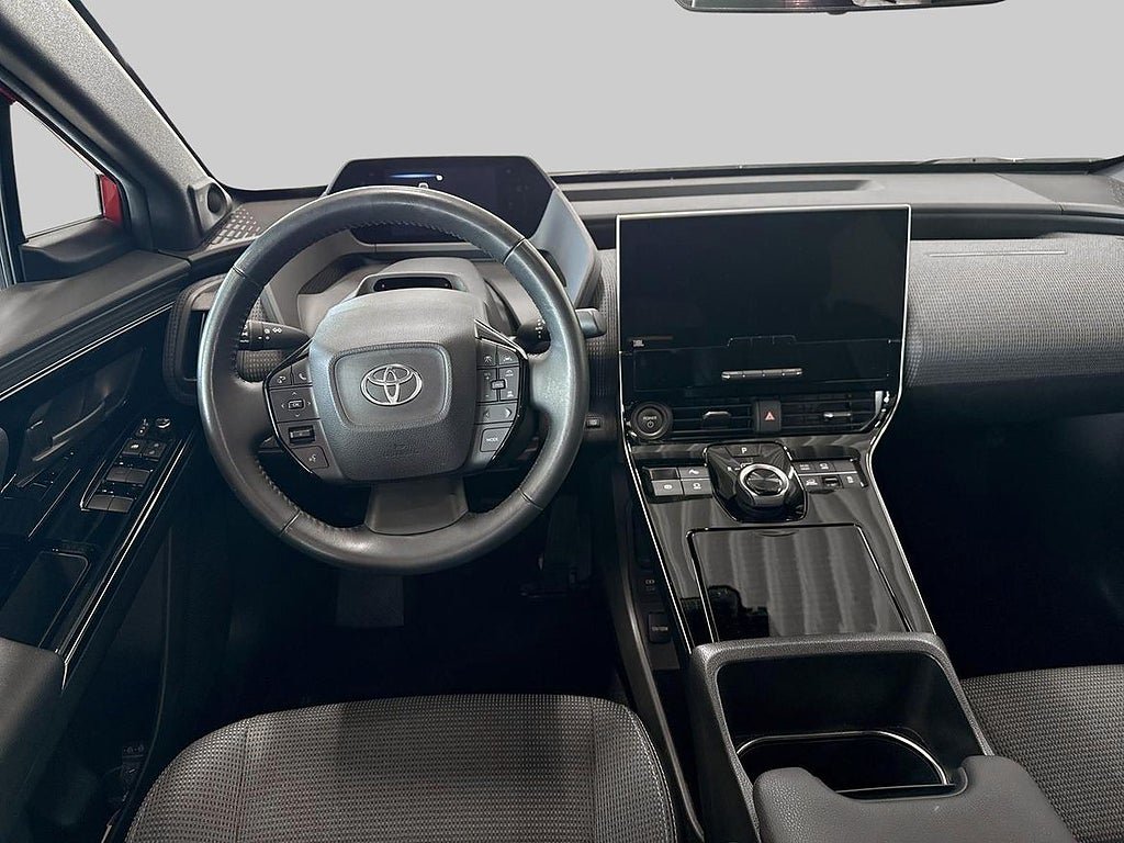 Vehicle Image 12