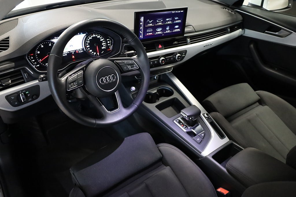 Vehicle Image 10