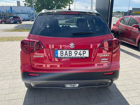 Vehicle Image 5
