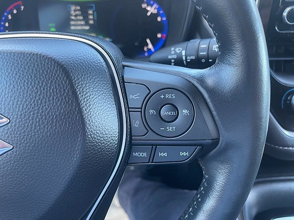Vehicle Image 21