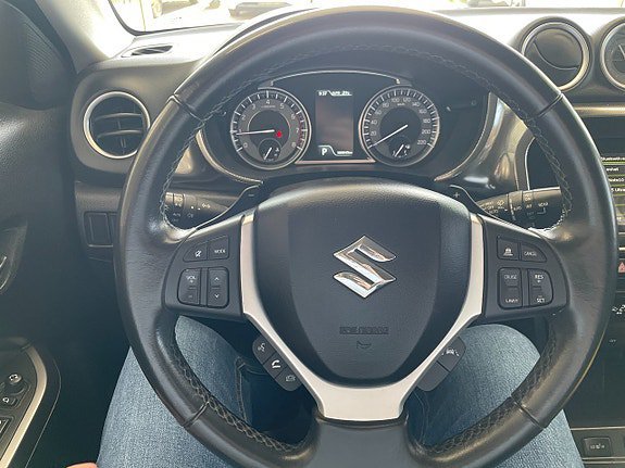 Vehicle Image 22