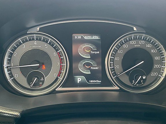 Vehicle Image 25