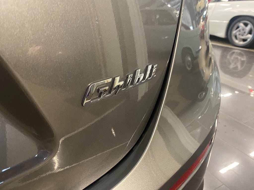 Vehicle Image 19