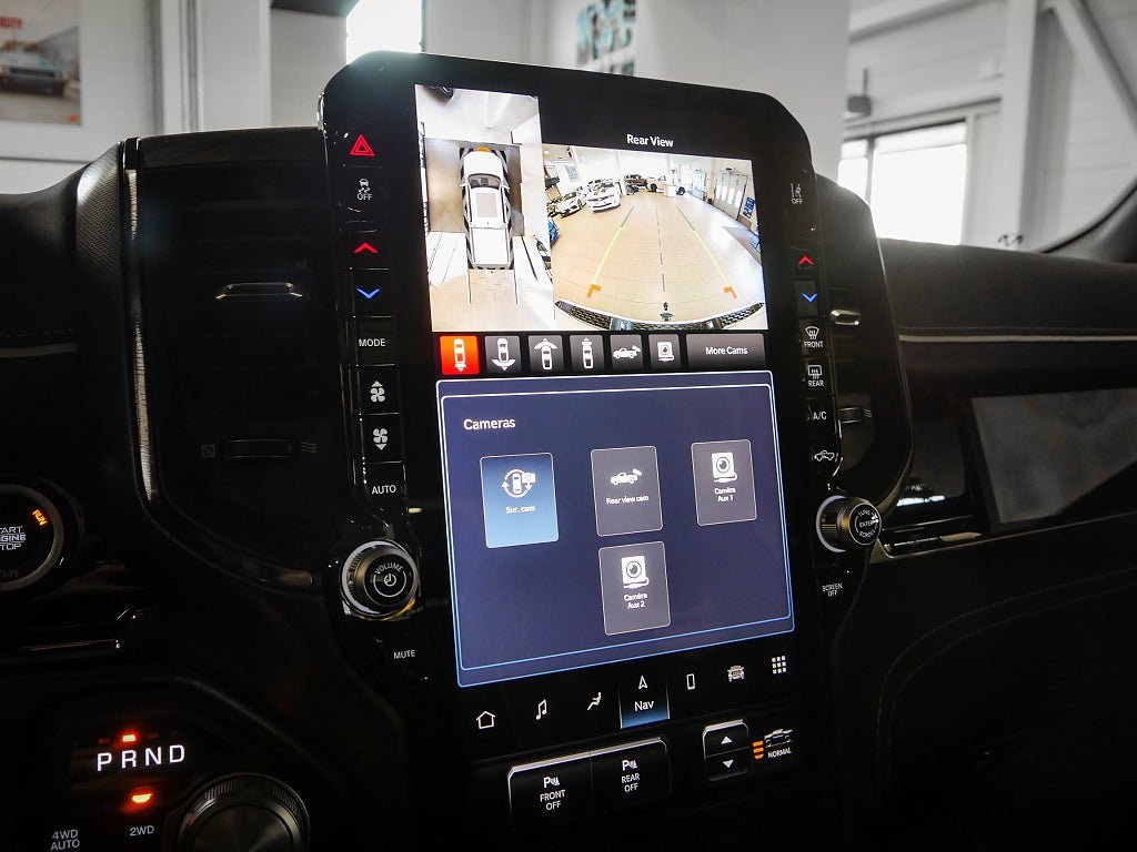 Vehicle Image 8