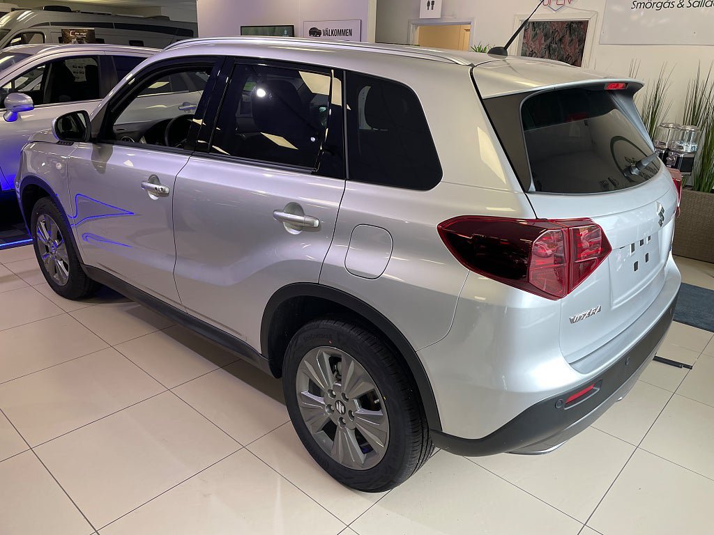 Vehicle Image 9
