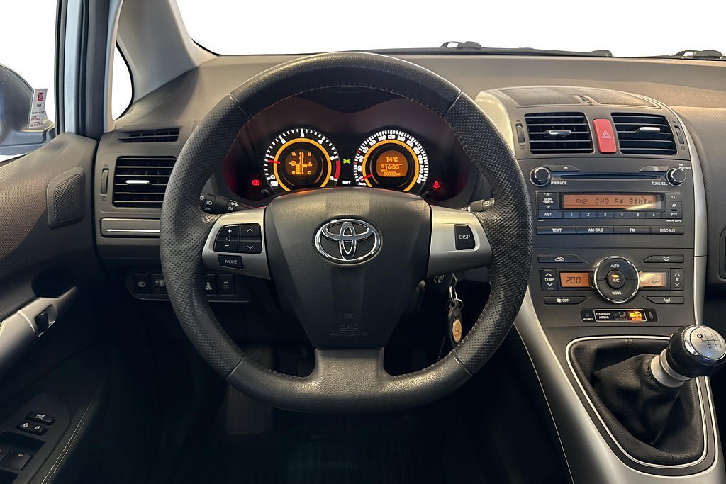 Vehicle Image 13